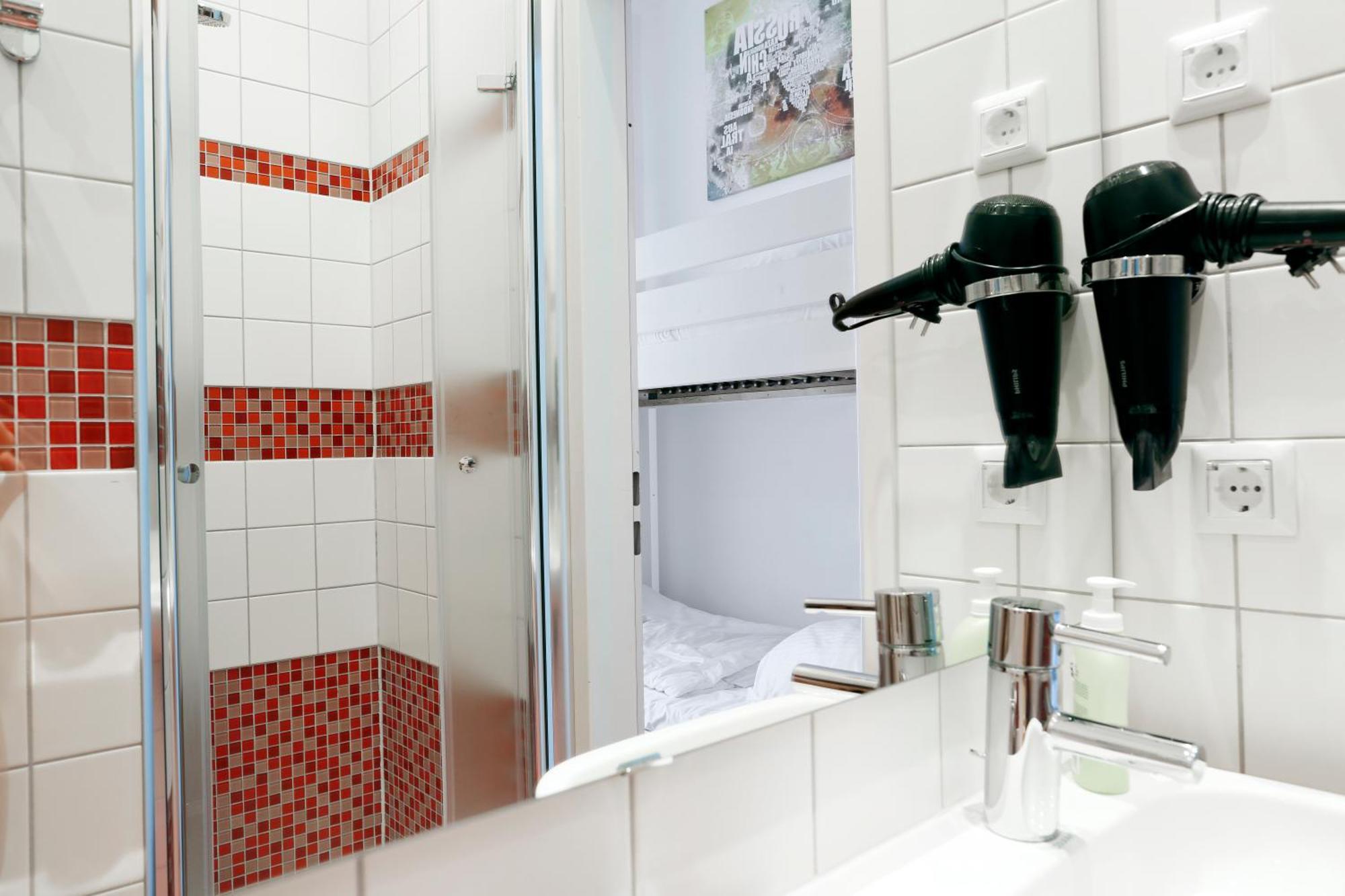 Nieb By Rockchair Apartments L Superhost Status L 3 Bedrooms Boxspringbeds 3 Bathrooms In Center "Kurfuerstendamm" - Cozy Family & Business Flair Welcomes You! Berlin Exteriör bild