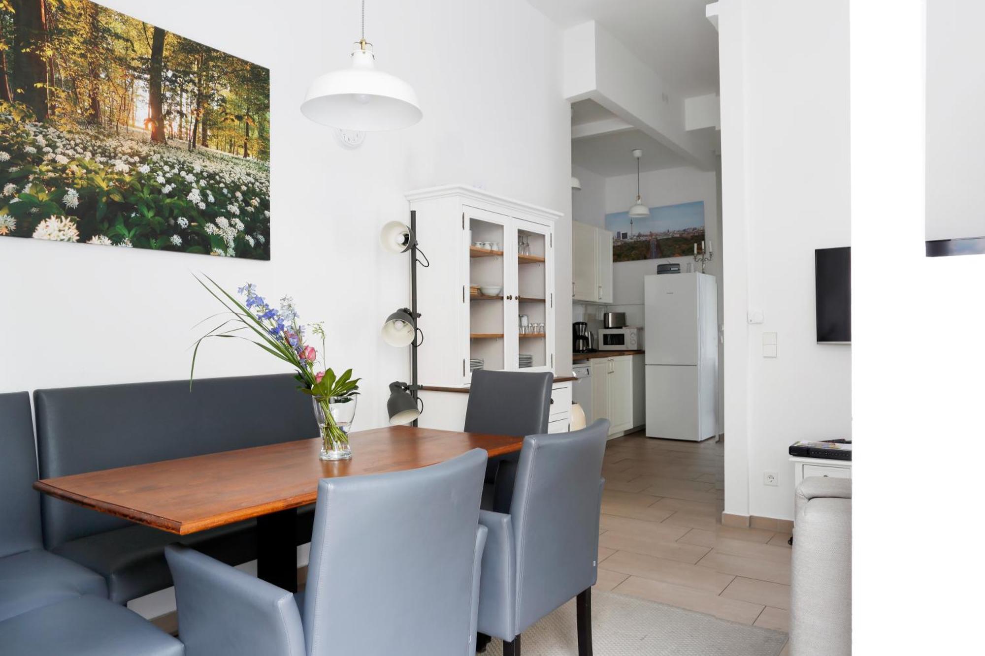 Nieb By Rockchair Apartments L Superhost Status L 3 Bedrooms Boxspringbeds 3 Bathrooms In Center "Kurfuerstendamm" - Cozy Family & Business Flair Welcomes You! Berlin Exteriör bild