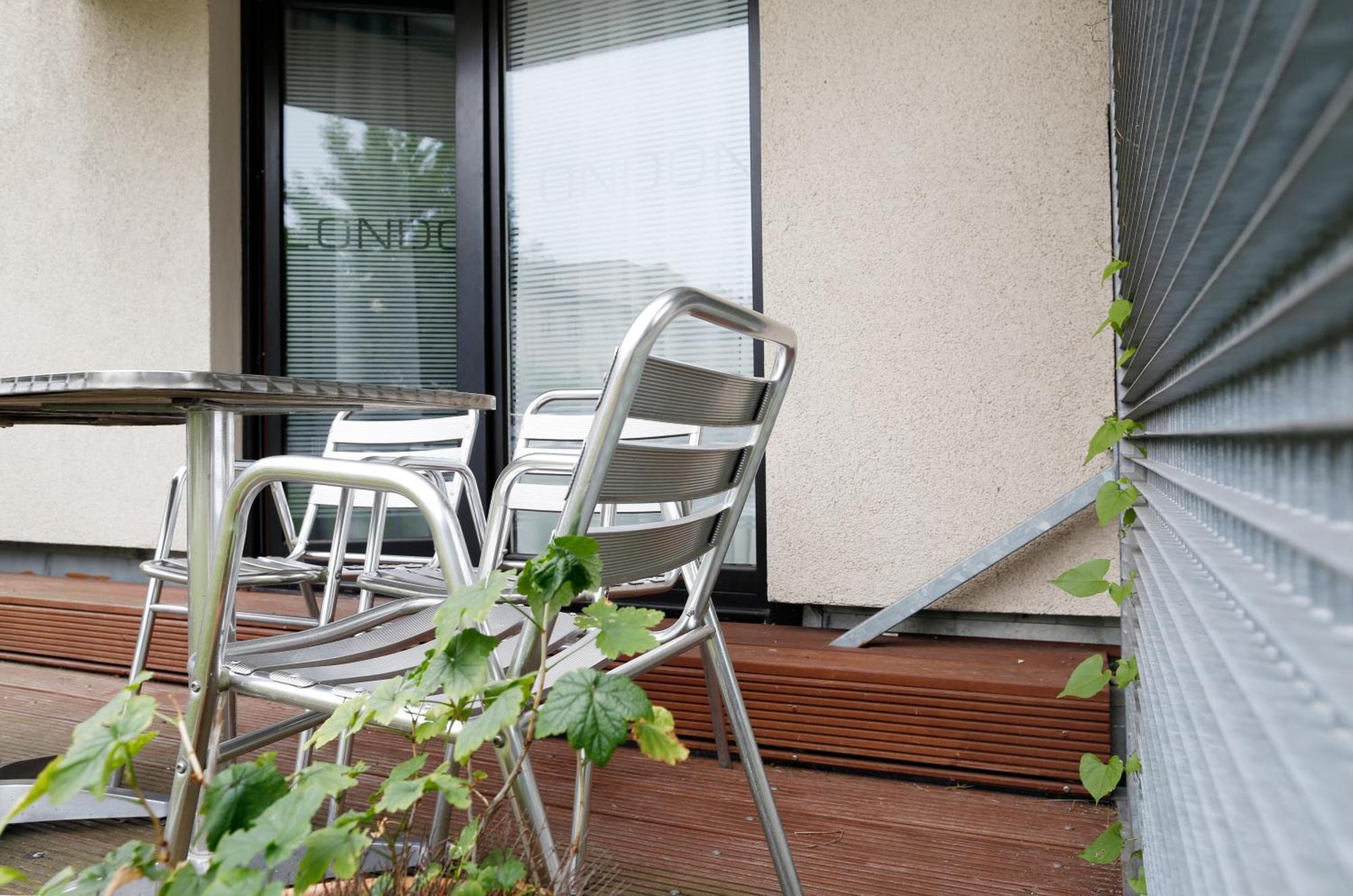 Nieb By Rockchair Apartments L Superhost Status L 3 Bedrooms Boxspringbeds 3 Bathrooms In Center "Kurfuerstendamm" - Cozy Family & Business Flair Welcomes You! Berlin Exteriör bild